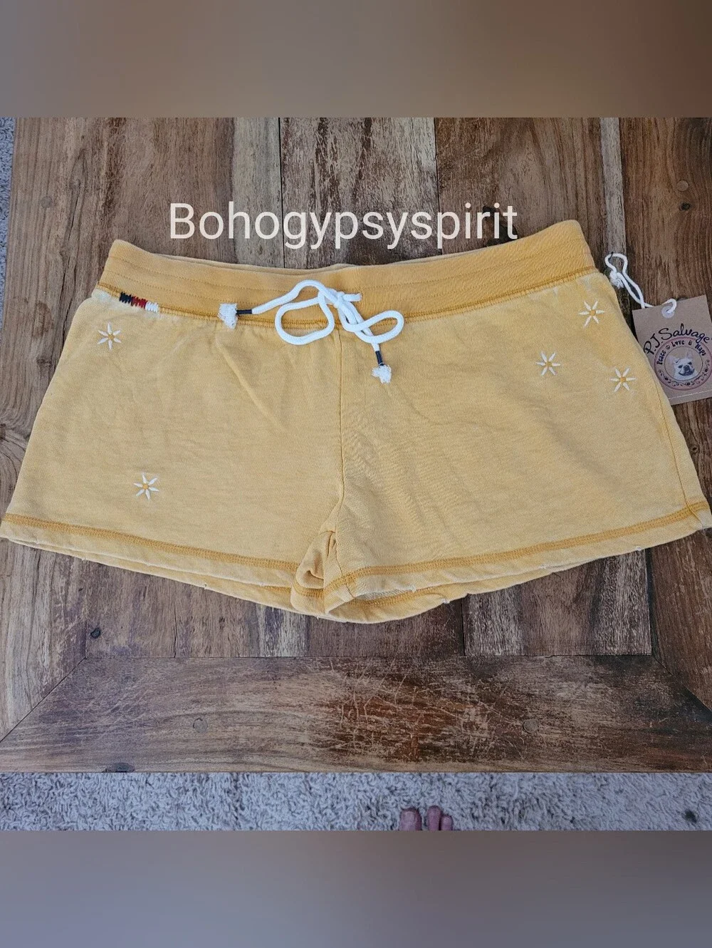 PJ Salvage Vintage Feels Embroidered Flower Shorts. NWT, Medium